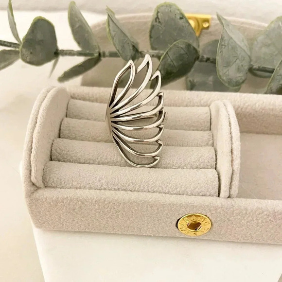 925 Sterling Silver Large Butterfly Wings Ring Chunky Bold Statement Ring - Picture 3 of 7